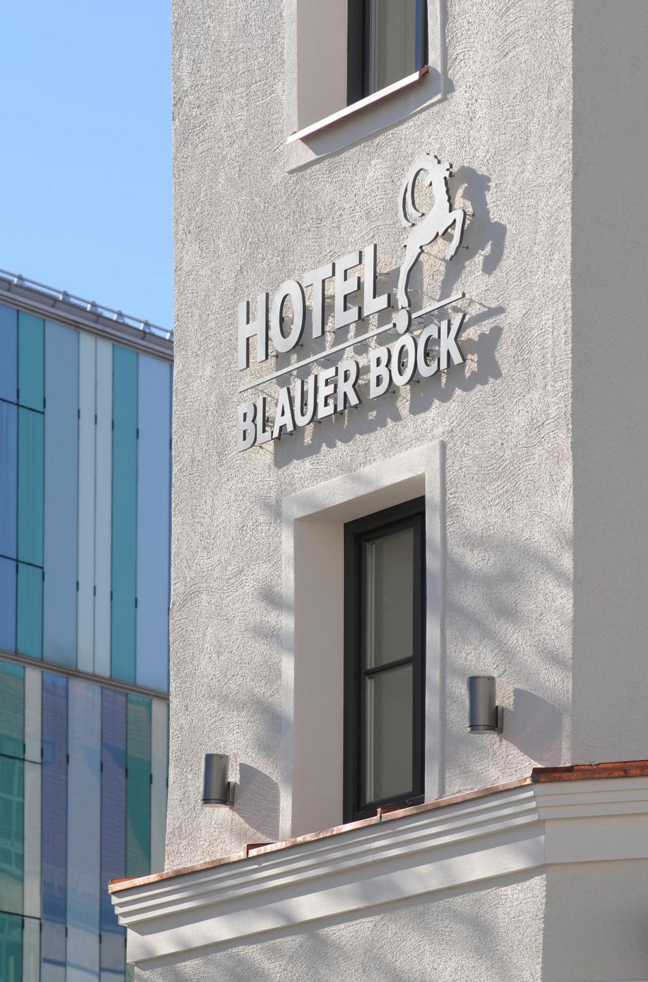 Hotel Blauer Bock 3*